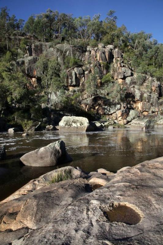 Granite cliffs and rock pools, Namoi RiverThis section of the Namoi River in Warrabah National park is made up of large granite boulers and gorges. 